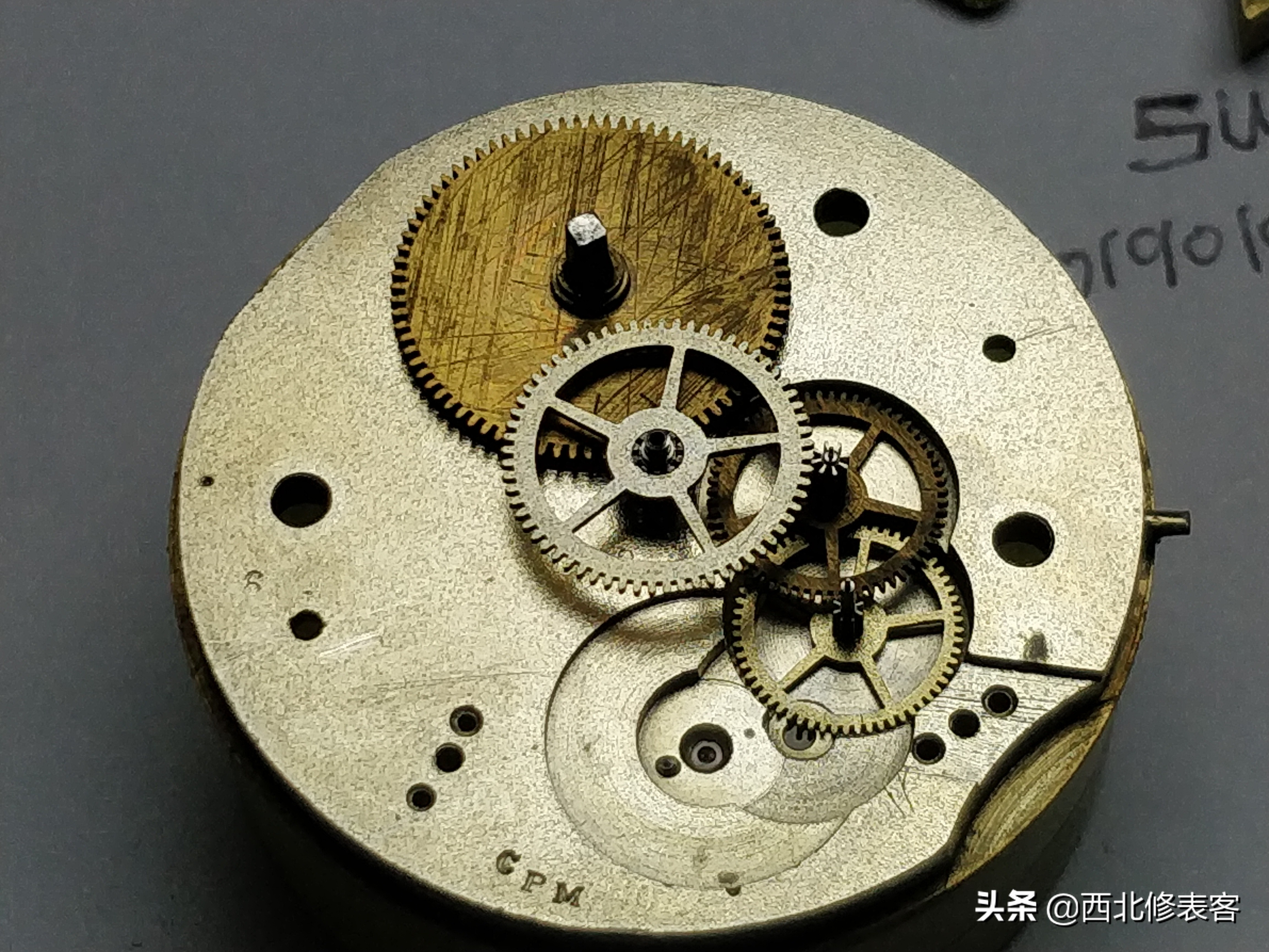 老怀表修理视频,修表师傅修坏表