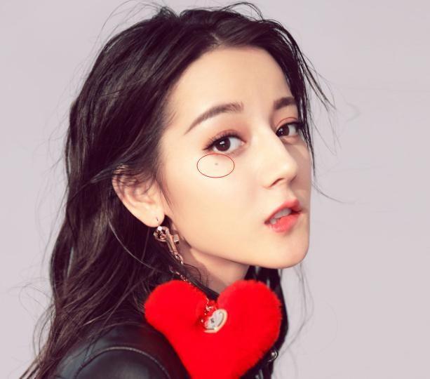 脸上哪个位置化妆化痣好看,脸上哪种点痣方法最好