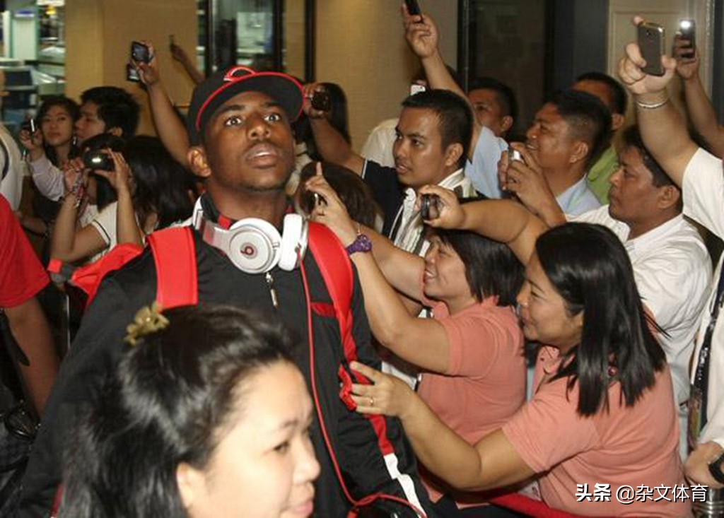 保罗找到归宿！16年积累3.4亿薪资，与妻子在大学时期相识