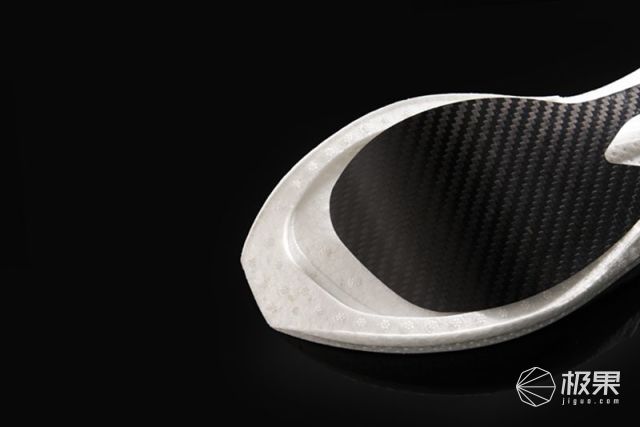 最狠的鞋子,全网最狠的鞋子