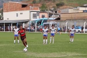 打到自闭！弗拉门戈女足56-0狂虐格雷米奥