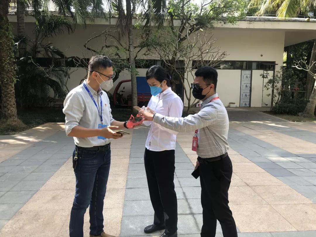 不计报酬、跑腿代购的基层干部翁书波附｜武汉旅客长篇感谢信