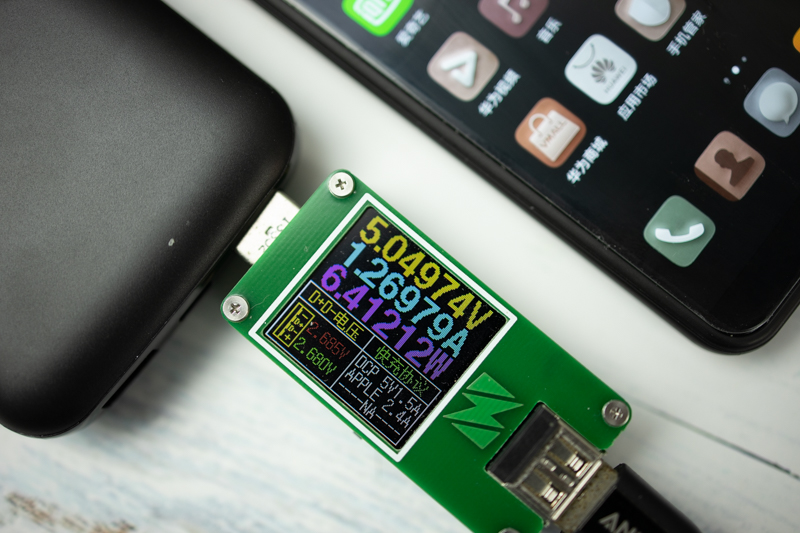 iphone专用充电宝测评,目前最适合iphone12的无线充电宝