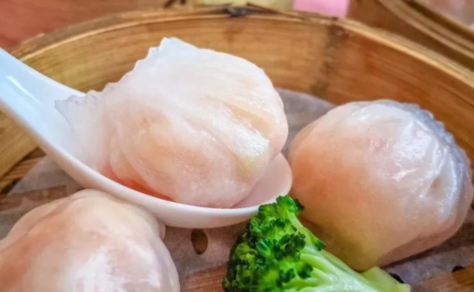 用面粉水晶虾饺皮的制作方法,正宗水晶馅虾饺的做法