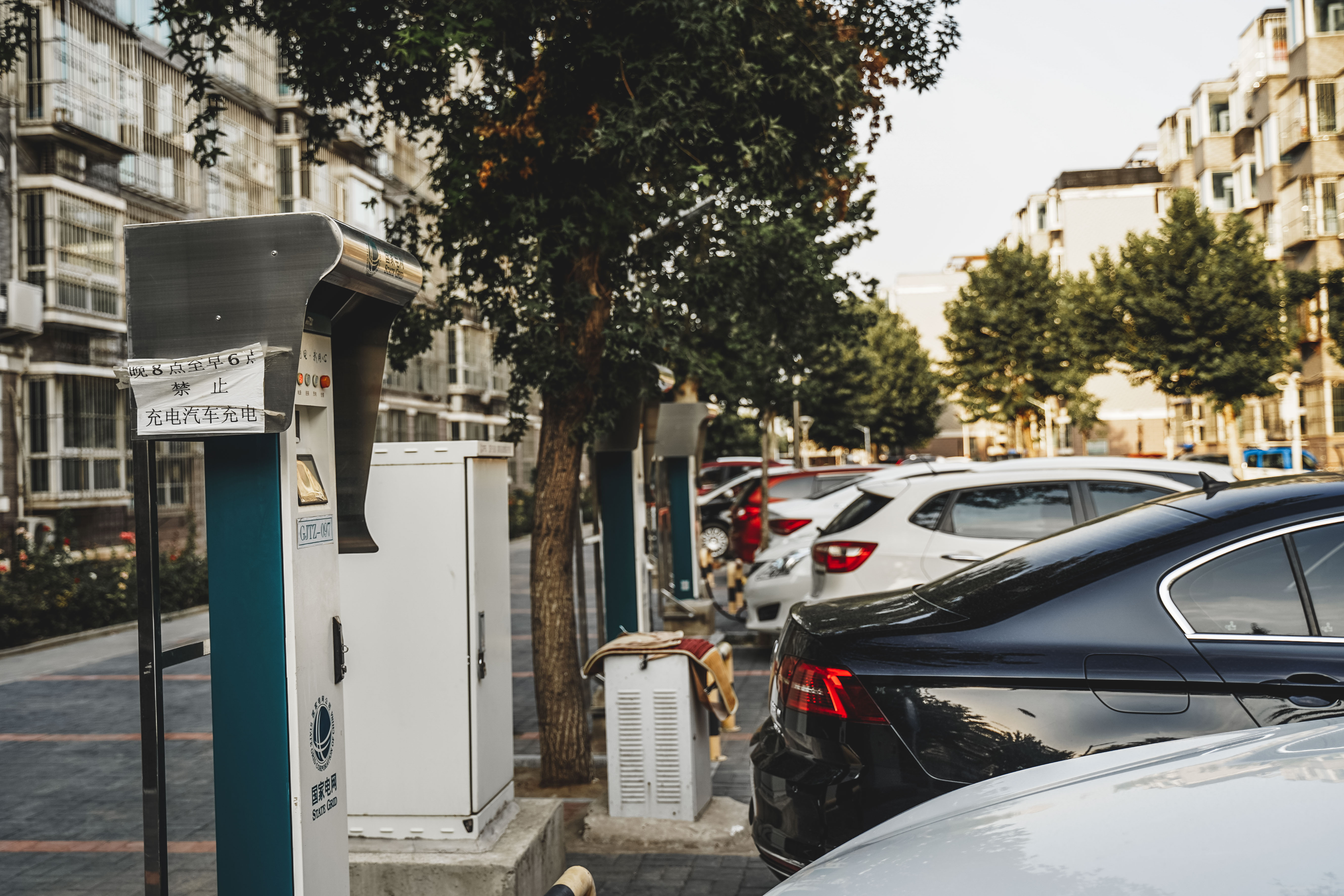 纯电动和插电混动用车感受,插电混动两套动力更容易出问题