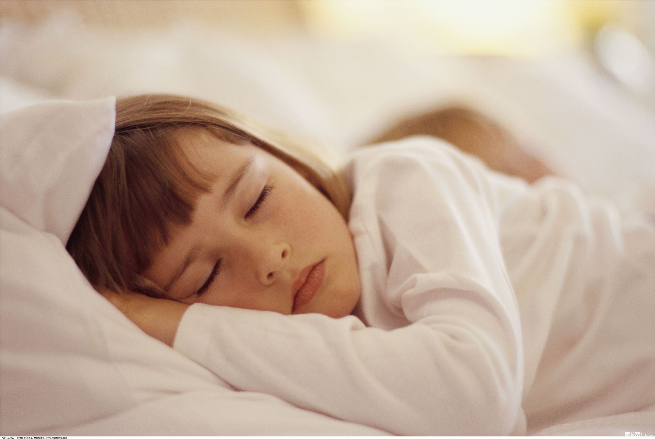 小孩子午睡对身体好不好,婆婆说睡懒觉不好