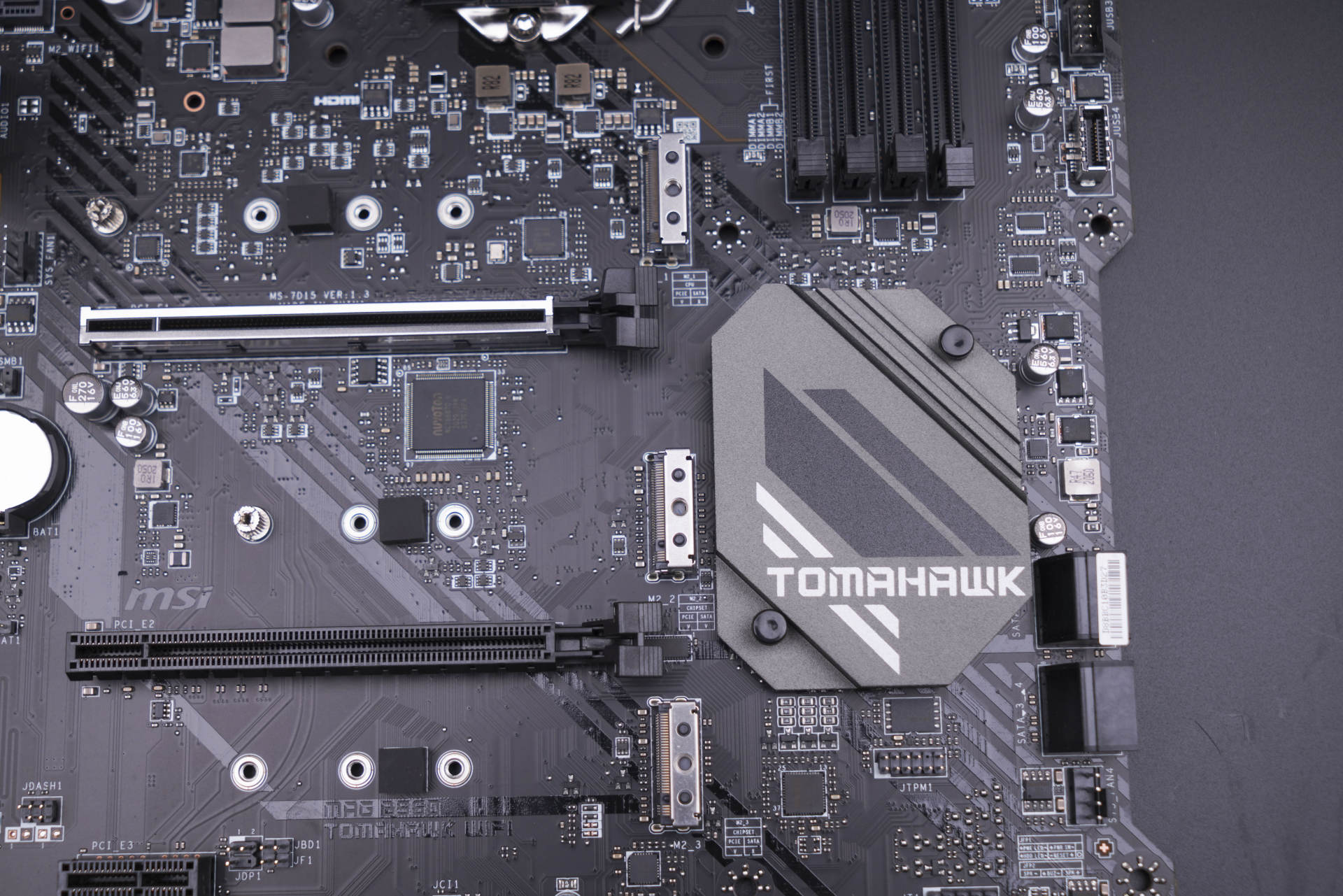 微星b560迫击炮和战斧导弹,微星b560战斧导弹和迫击炮的区别