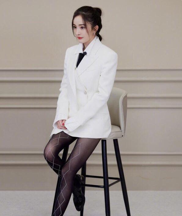 最受欢迎的女明星前十名,杨幂最受欢迎女歌手奖