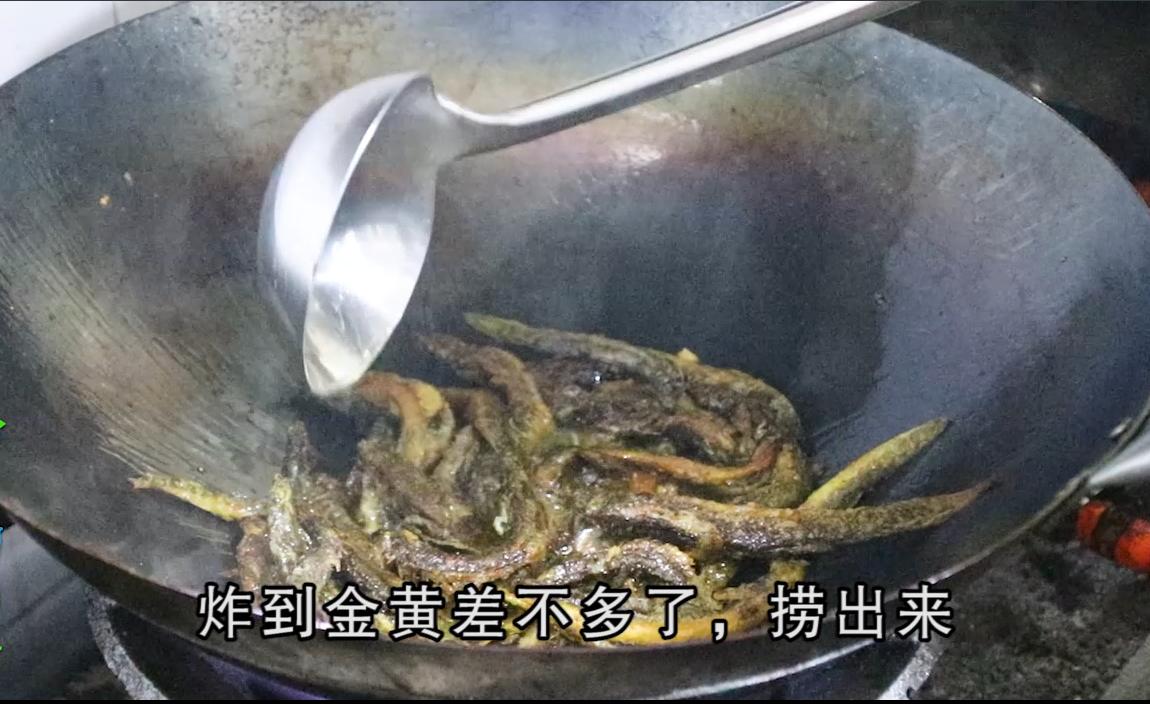 泥鳅最好吃家常做法大厨教你妙招,泥鳅配什么菜香辣入味好吃
