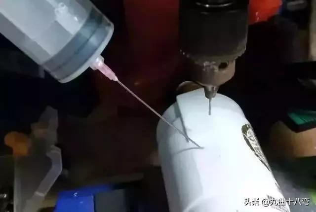 春节购酒注意事项：无孔不入，茅台造假术，你见过吗