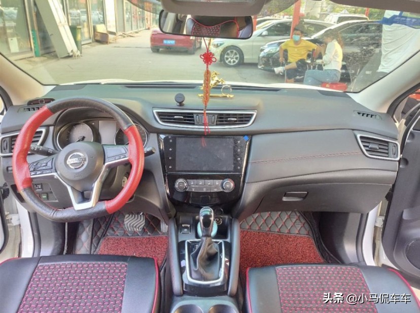 日产逍客2.0最低配值得购买吗,日产逍客经典2.0l舒适版测评