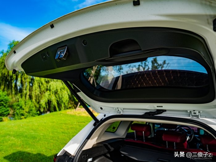 国民神车哈弗h6实用性,大众选车