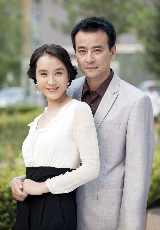 演员罗钢有几次婚姻,演员罗钢的老婆