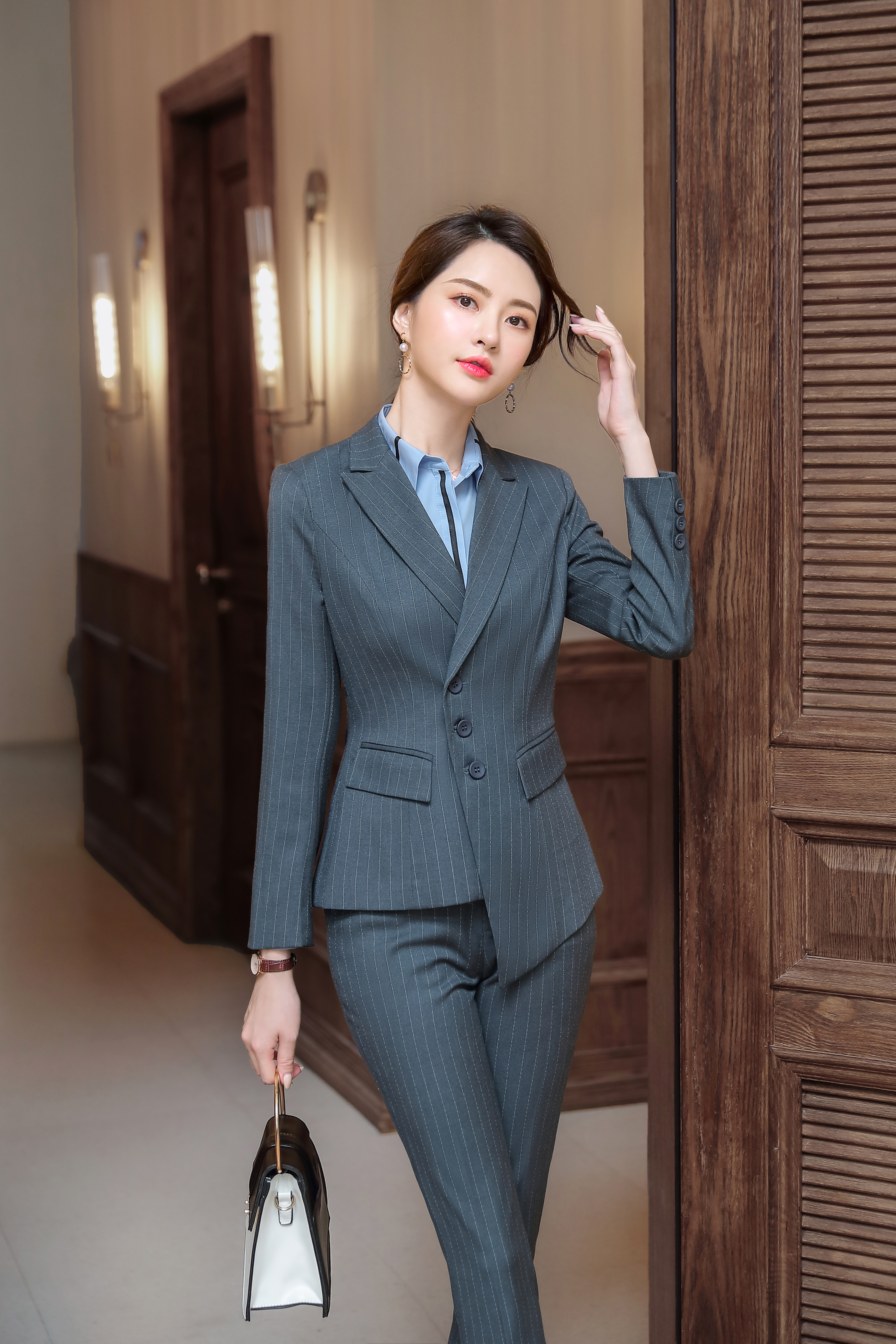 职业装如何搭配丝袜,职业装如何搭配饰品