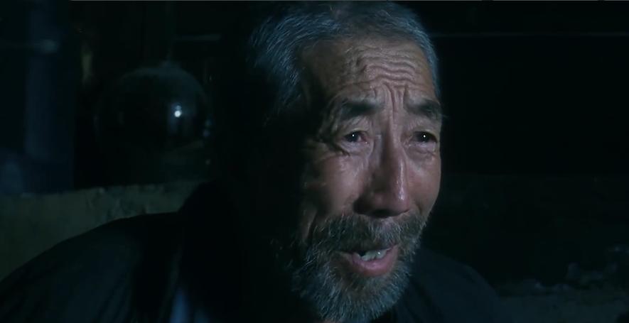 农村女人被家暴老人拿出两百万,农村女人被家暴老板拿出200万