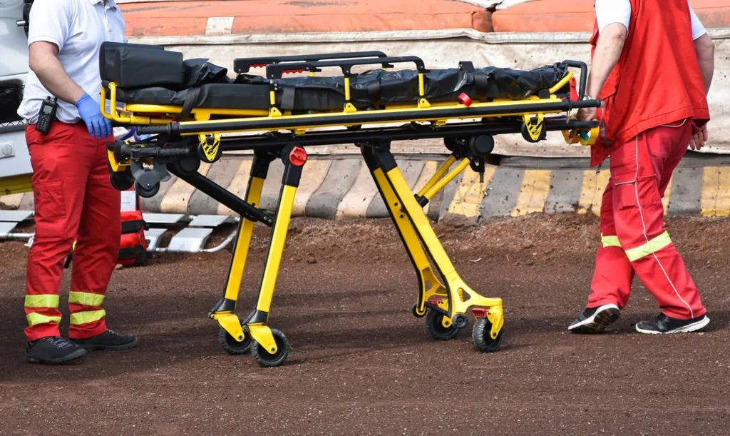 120急救车叫一次多少钱,120救护车一次多少钱随叫随到