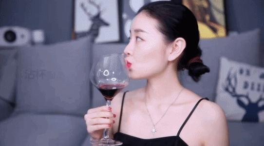 戚薇美妆粉底平价,戚薇美妆推荐气垫