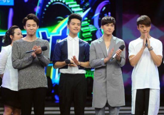 快乐家族今年还会主持跨年晚会吗,快乐家族跨年演唱会后台花絮