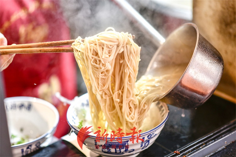 老济南特色面馆猪肘面做法,老济南特色猪肘面