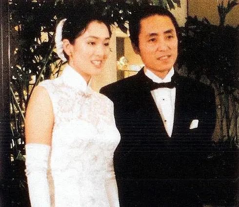 巩皇一生的情史,巩女皇