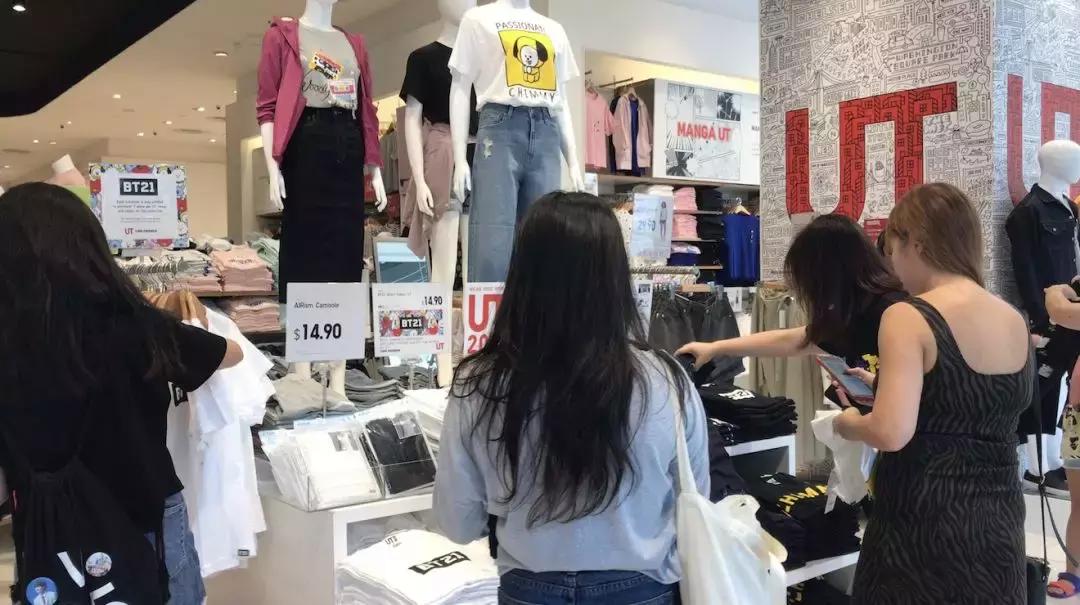 优衣库重磅t恤,优衣库xkaws联名衣服