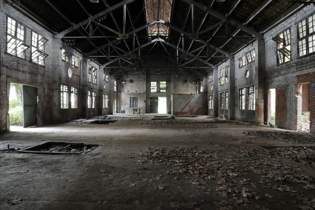 武汉轻型汽车制造厂,武汉特种车制造厂