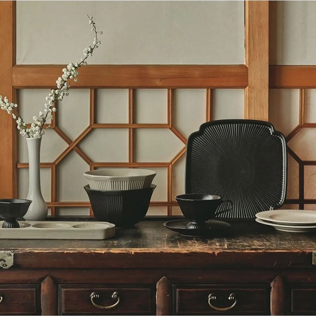 好利来黑天鹅餐具,黑天鹅刀叉是银的吗