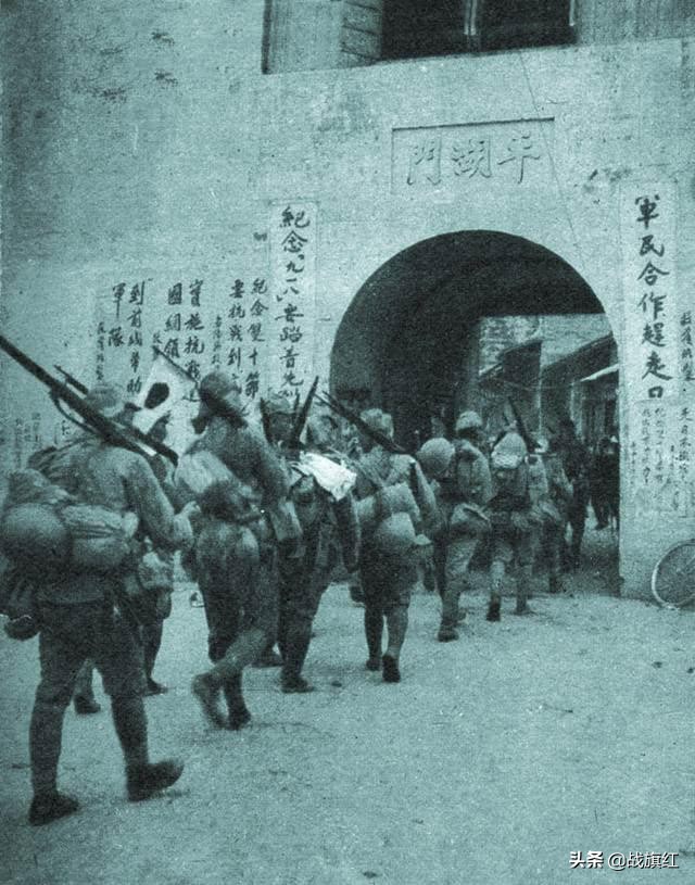 日军*锁封**港岛，要求文化名人“报到”，我方组织特殊营救