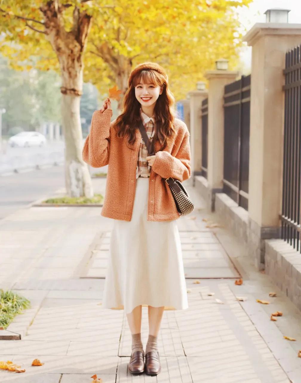 大冬天别露脚踝今年流行怎么穿,秋冬不要再露脚踝了