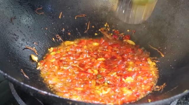 草鱼这样做麻辣鲜香好吃又入味,草鱼创意新吃法香嫩可口