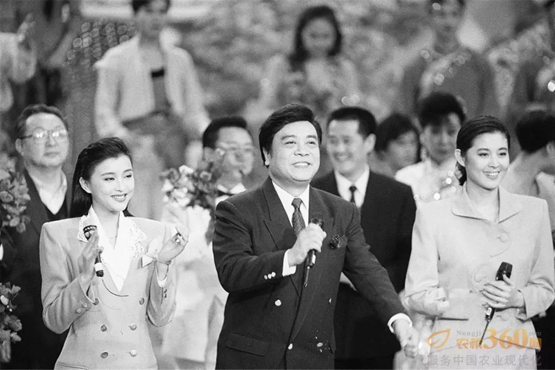 回忆童年8090过年情景,80后回忆童年过年真实视频