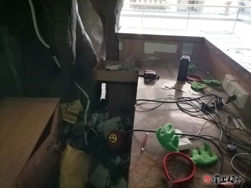 梅城万达这家餐饮店悄无声息“关张”！会员卡余额，能退吗？