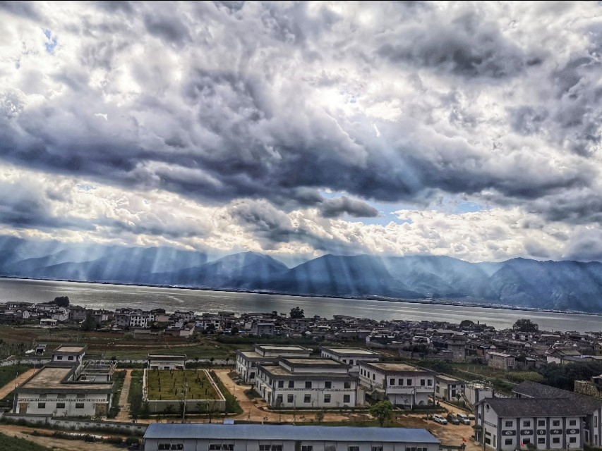 最美的季节遇见最美的你 (最美的季节遇见最美的你散文)