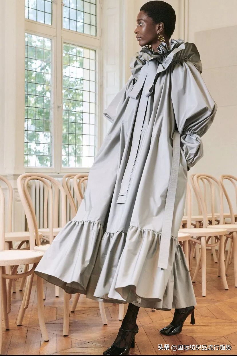 最新一季的巴黎时装秀,下一次的巴黎时装周