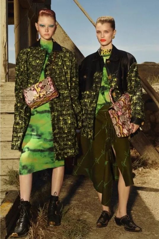 周董新专辑的歌曲,循环听着周杰伦的歌的文案