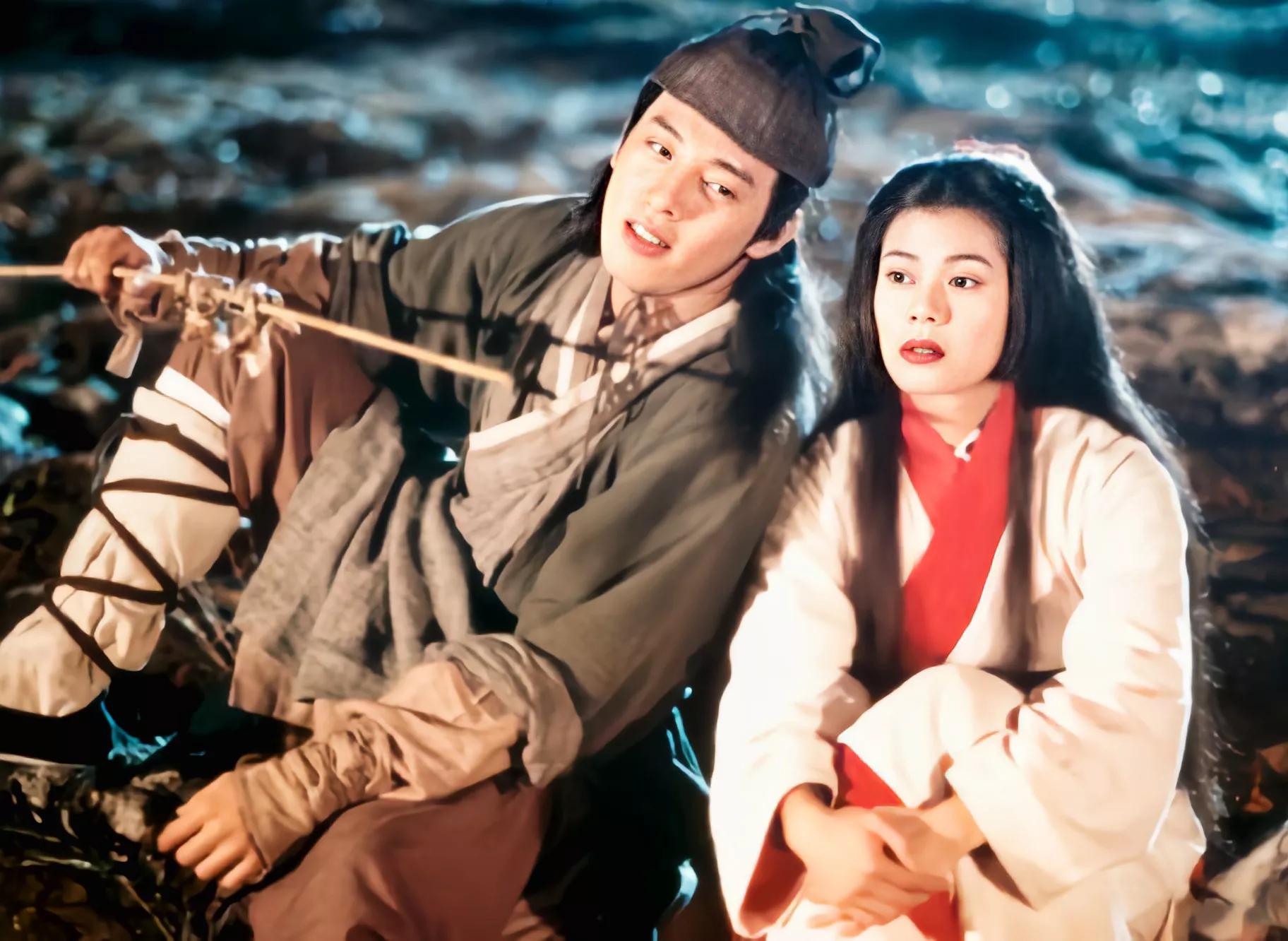 过气老艺人窘境,老戏骨沦落直播带货还债