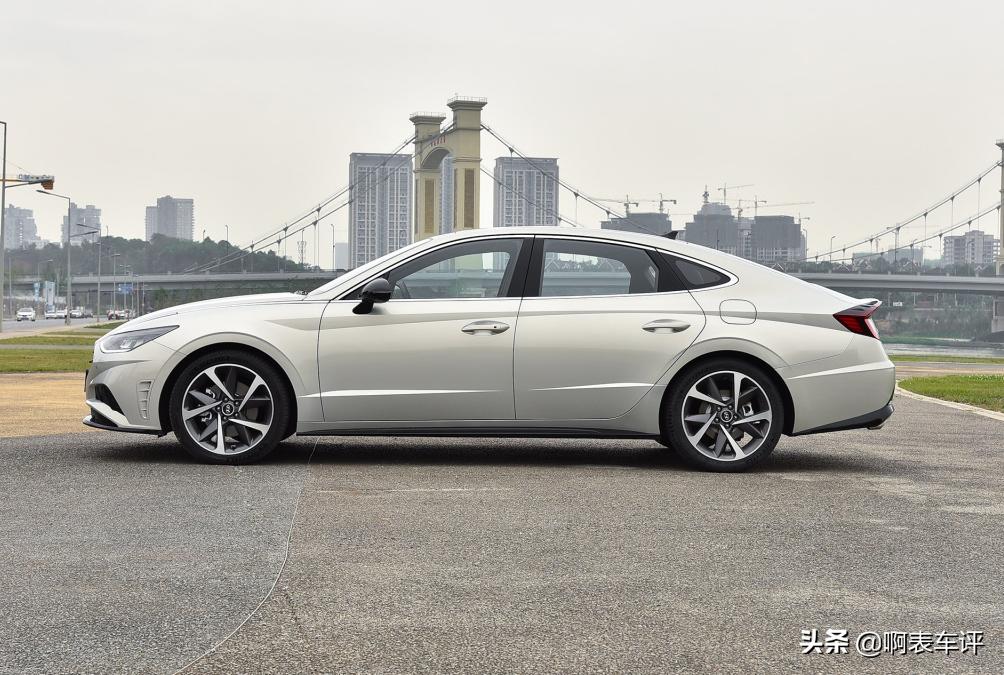 屌丝三宝索纳塔,新款索纳塔全系标配8at