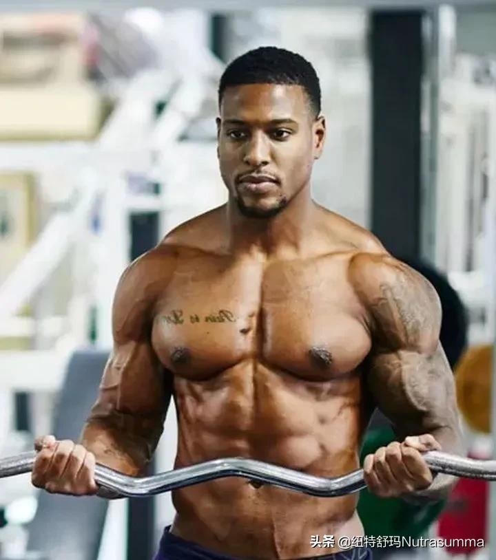 国足体脂率未下超10%,李铁白斩鸡