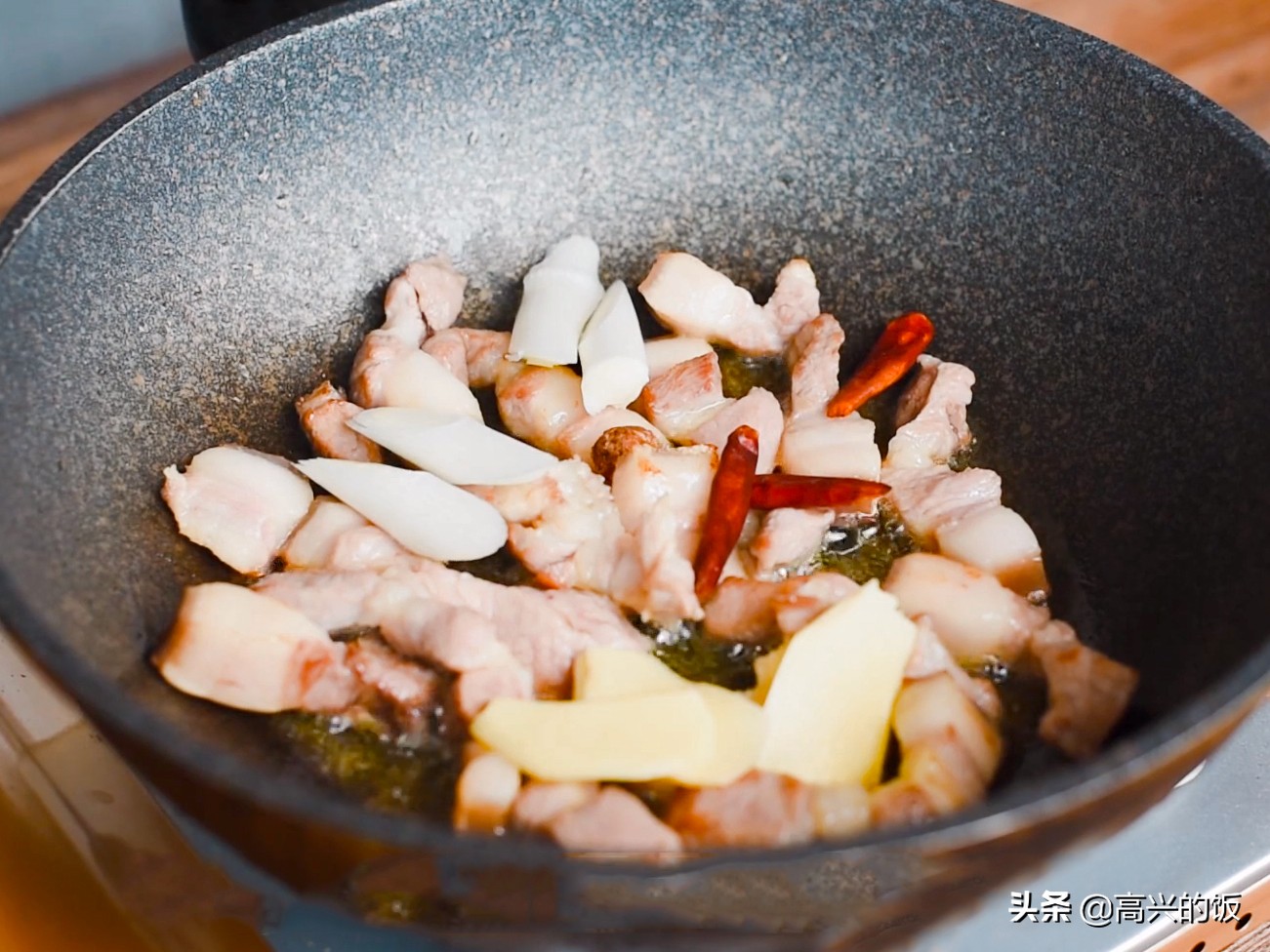 竹笋的家常做法春笋焯水后怎么放,春笋烧排骨笋子要不要焯水