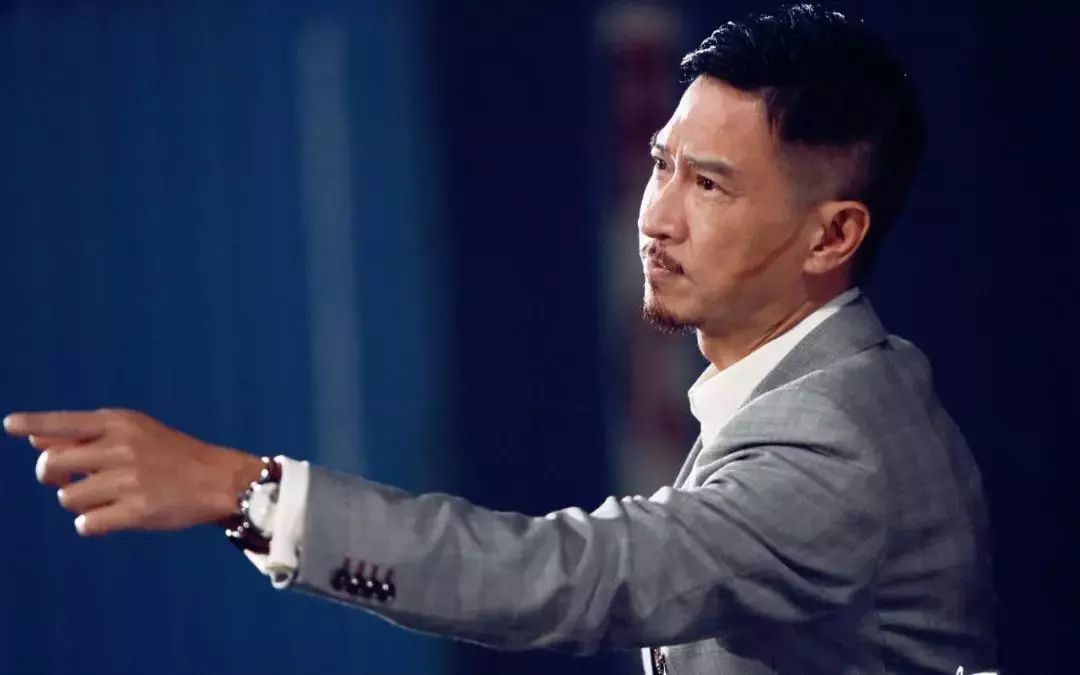 比古天乐和刘德华还拼命，64岁的任达华究竟图什么？