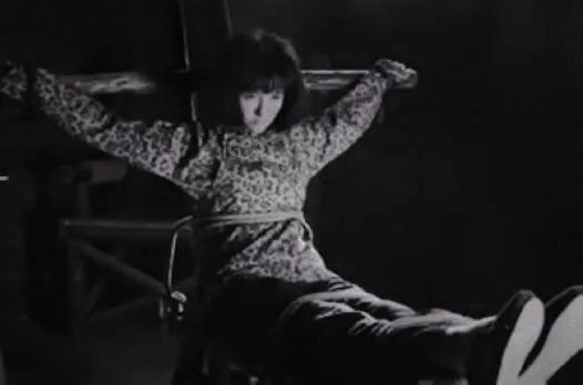 1941年，15岁抗日小英雄被日*用军**搓衣板搓烂胸部，头颅挂在村墙