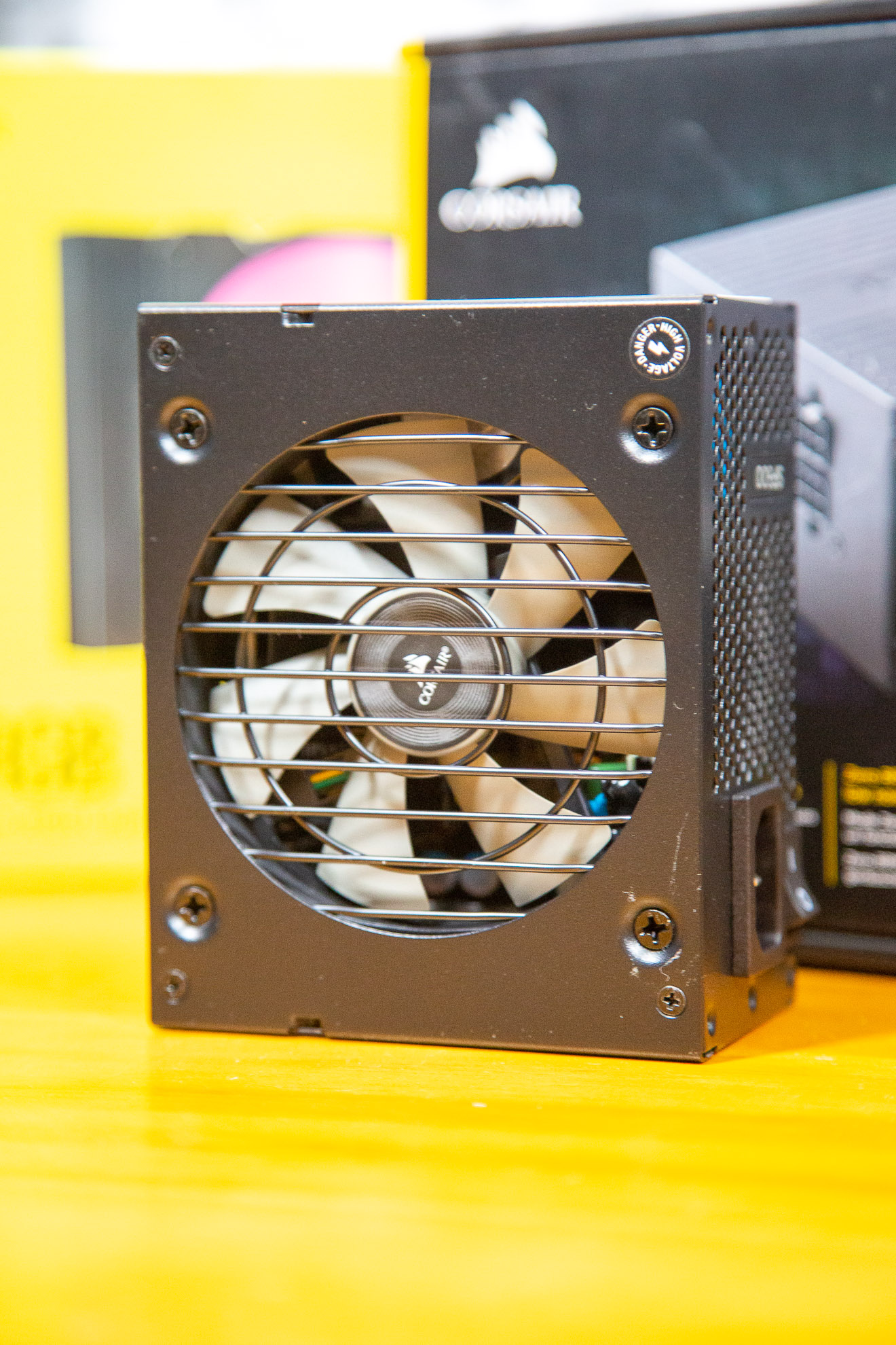 七彩虹b560i支持的cpu,七彩虹b660m配12代i5