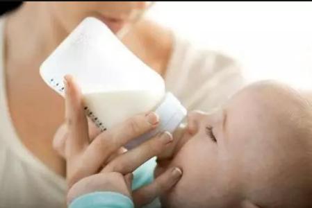 如何判断宝宝放屁是正常,宝宝放屁其实是一种求救信号图文