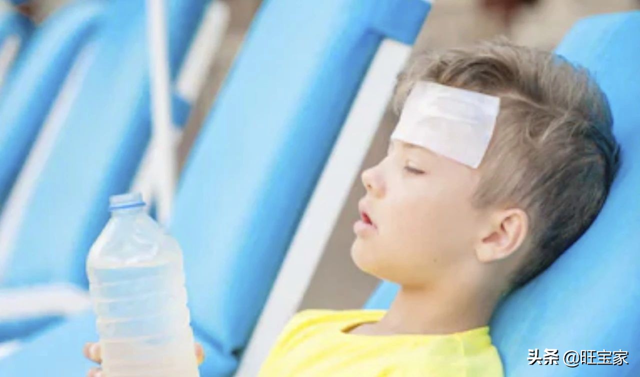 孩子中暑喝藿香正气合剂后也吐了,儿童中暑了喝藿香正气水怎么办