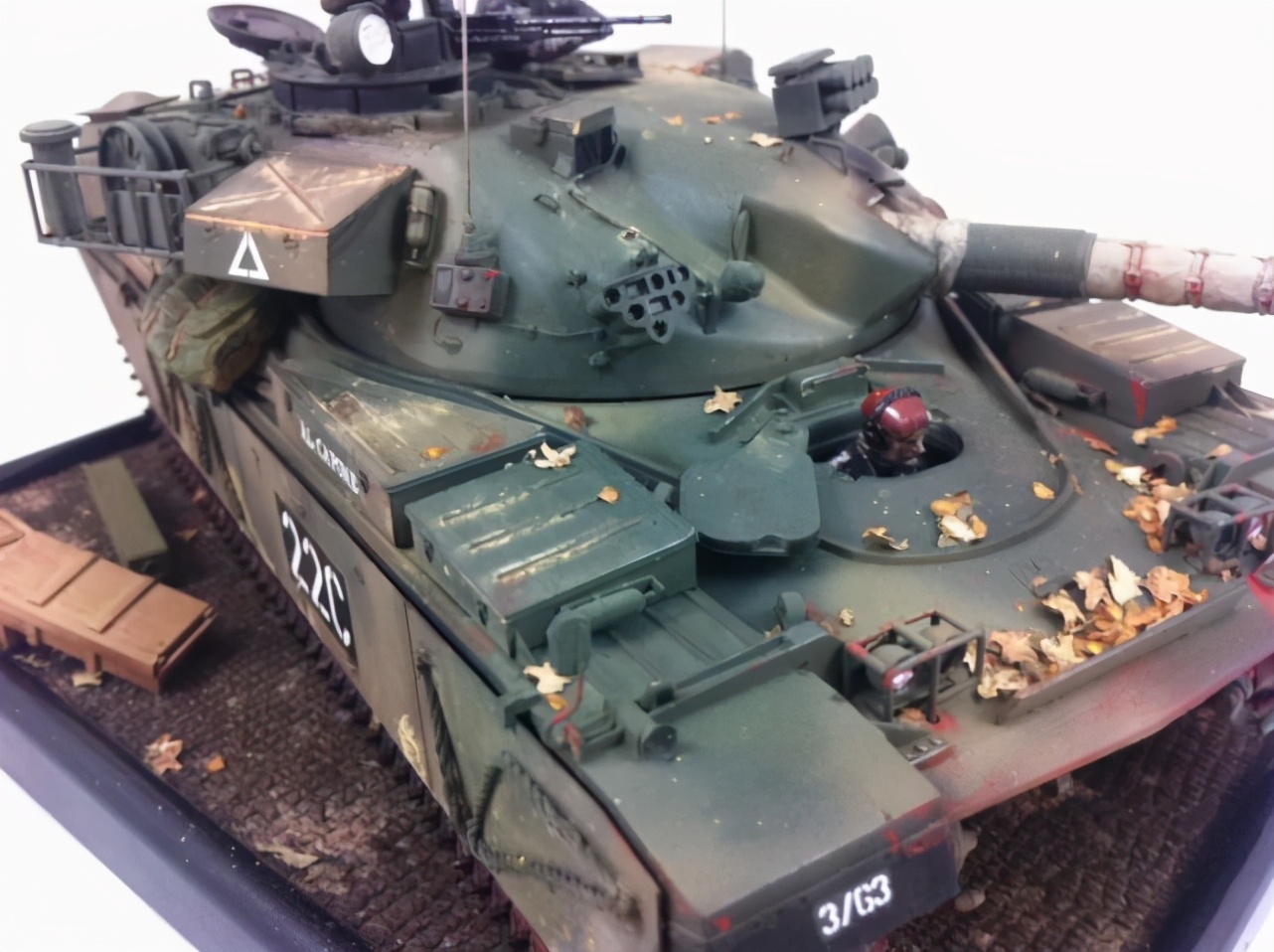 如何做逼真的坦克,怎么做坦克模型不要遥控