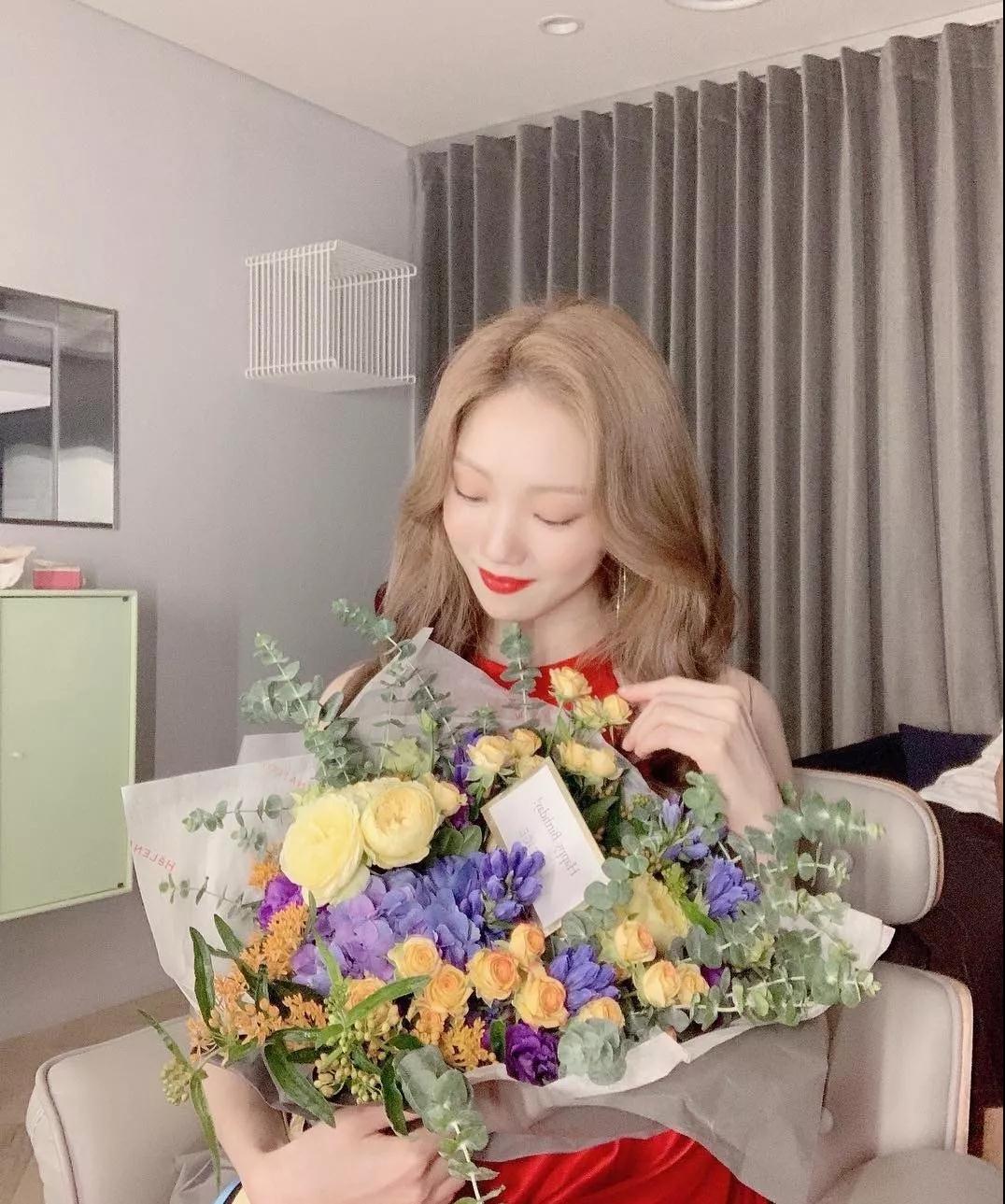 少女时代演唱会泰妍个人solo,iu泰妍最新歌曲