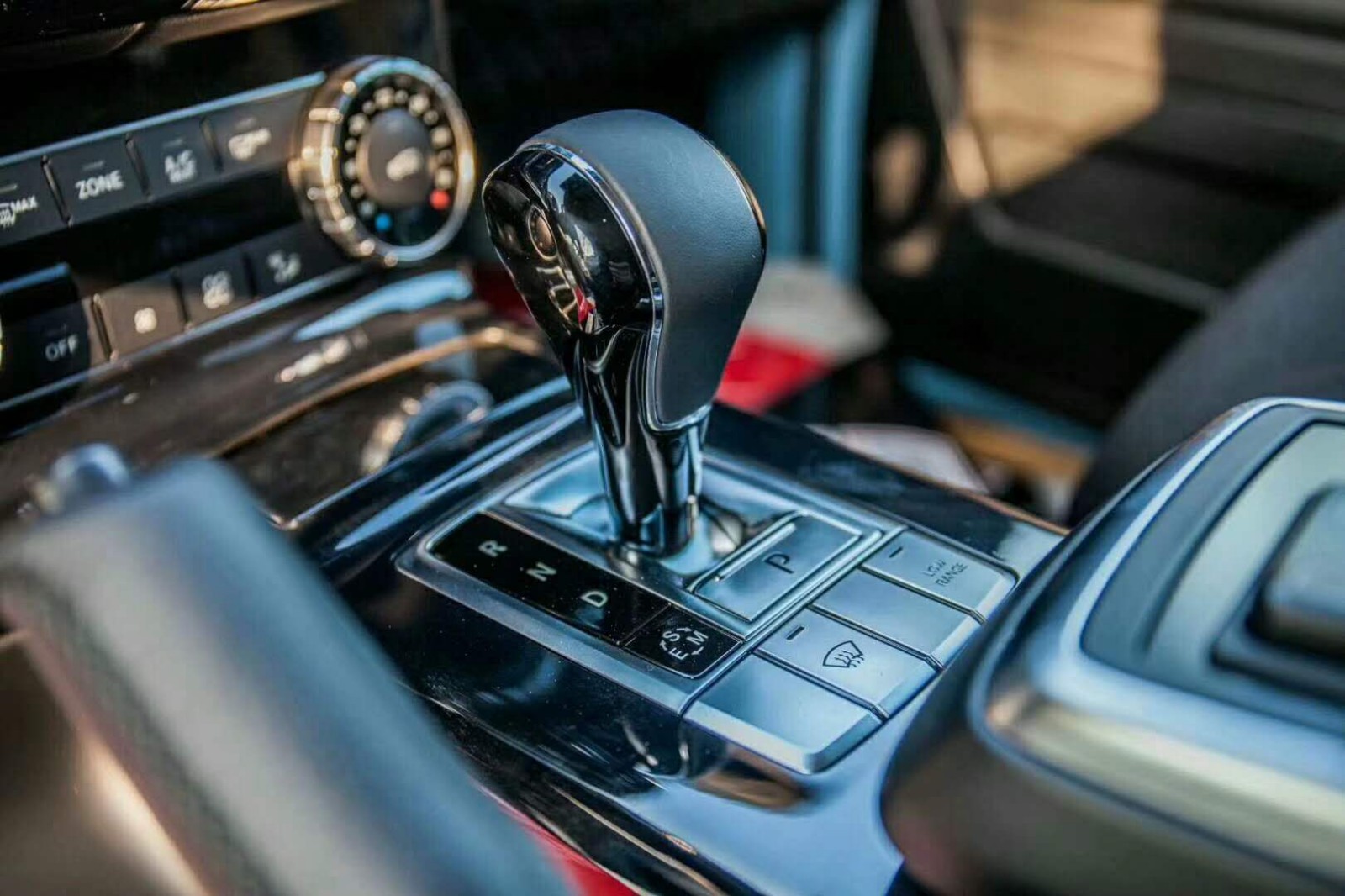 奔驰g350d越野专业版和g300军版,奔驰g350d越野视频