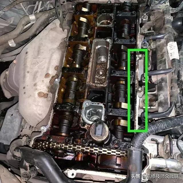 马自达6发动机漏油,故障灯还常亮,修车师傅:这是通病