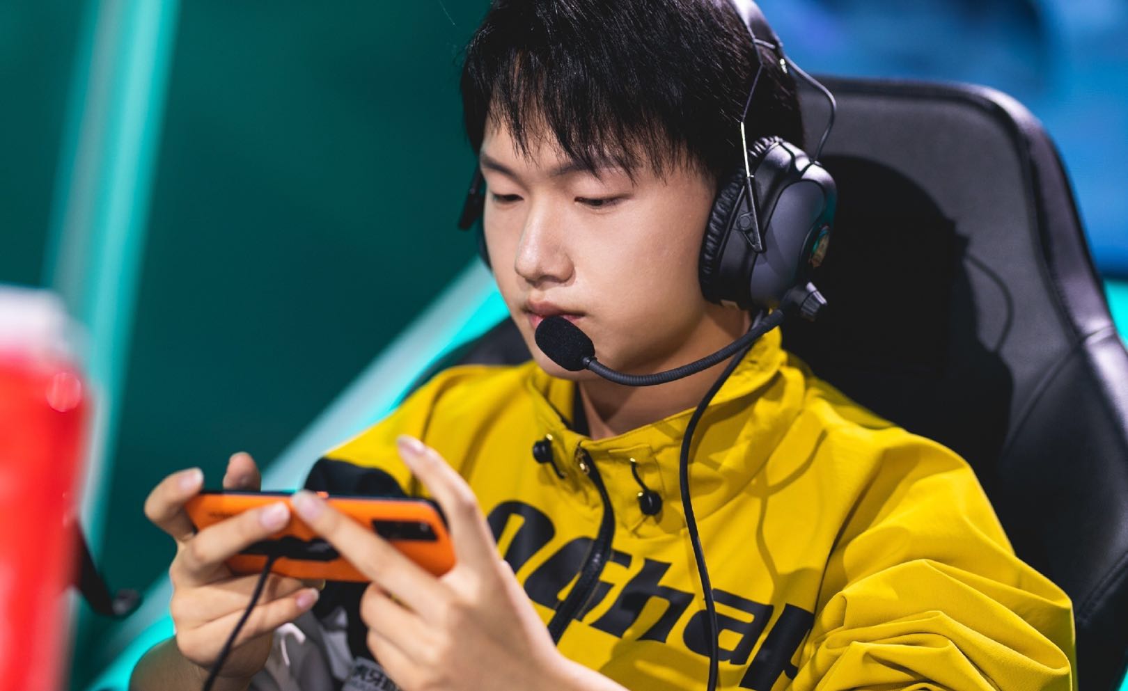 kpl最强职业选手fly,kpl选手中fly对线最强的选手