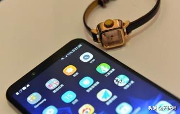 遇见高颜值实力派，三星A6s是靠什么俘获人心的？